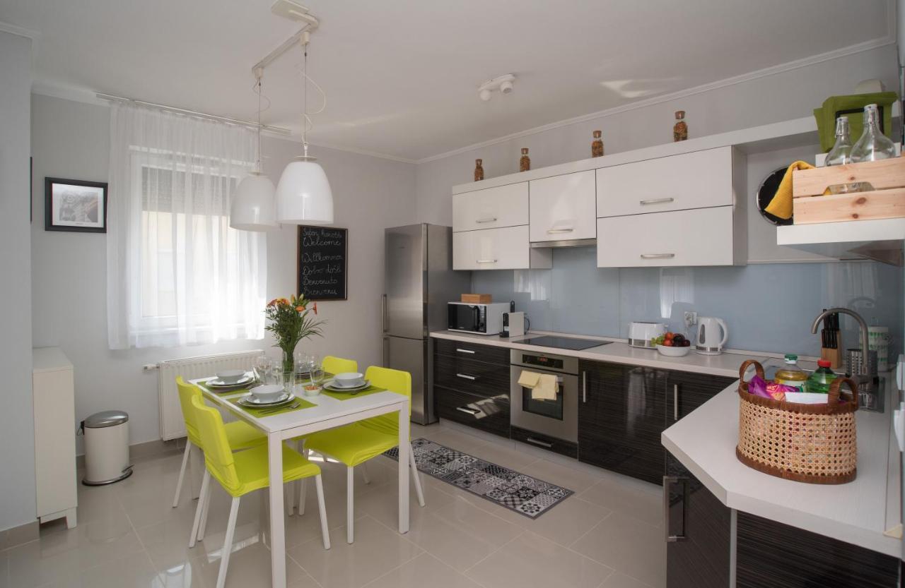 Sunny Home Near Bud With 2Br, Ac And Free Parking Vecsés Extérieur photo