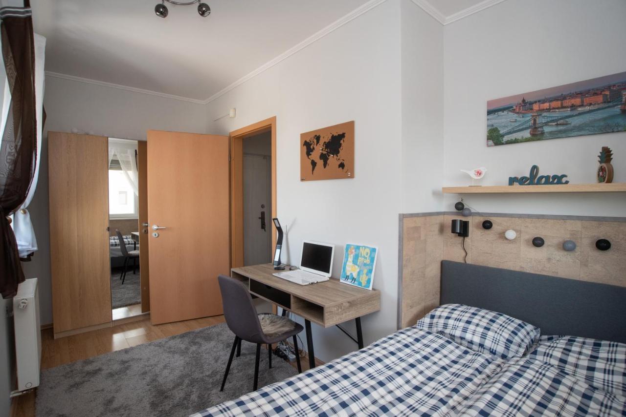 Sunny Home Near Bud With 2Br, Ac And Free Parking Vecsés Extérieur photo