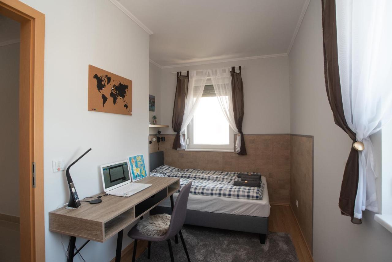Sunny Home Near Bud With 2Br, Ac And Free Parking Vecsés Extérieur photo